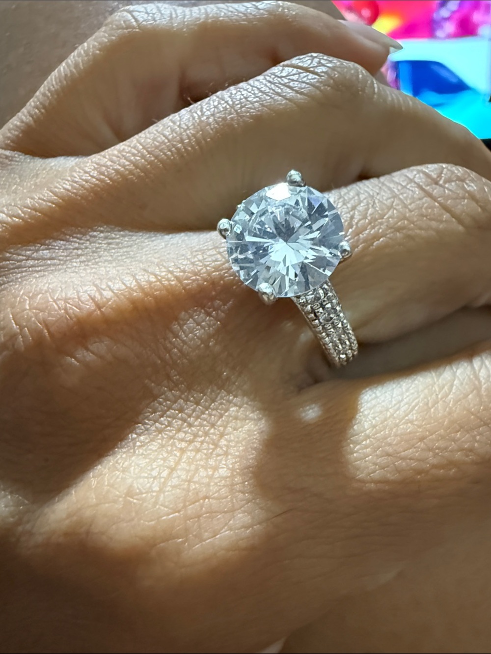Vintage Sparkling White Solitaire Ring - Silver